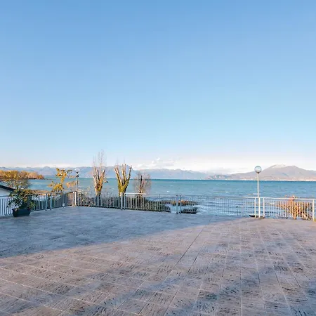 Sg Family - Lakeside Apartment Peschiera del Garda